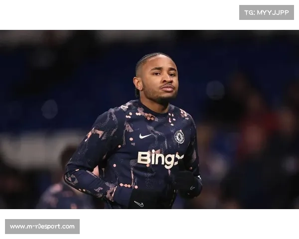 恩昆库造点并主罚命中，AC米兰半场两球领先